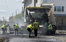 Фото 4: Ремонт вул. Залізничної: від квазікільця вул. Шевченка до вул. Ясної повністю постелили нижній шар асфальту