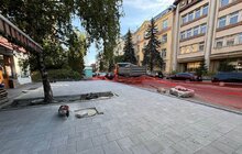 Фото 3: На вул. Генерала Чупринки облаштовують доступний тротуар і безбар’єрні входи до закладів
