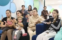 Фото 5: Для маленьких пацієнтів львівської лікарні зіграли концерт на легендарному піаніно «Україна» з Бахмута
