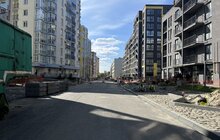 Фото 3: На вул. Залізничній розпочали замощувати паркомісця бруківкою та встановлювати бордюри