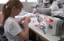 Фото 8: Переселенка після безкоштовного навчання шиє весільні плаття для українського бренду (фото/відео)