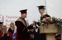 Фото 5: Мер Львова привітав випускників УКУ