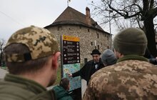 Фото 35: У Львові запустили безкоштовні екскурсії для військових, що лікуються у місті (відео)