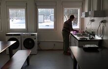 Фото 9: Замість трьох - одне зимове: як живуть мешканці найбільшого у Львові модульного містечка (відео)