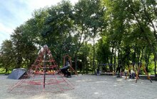 Фото 10: У парку «700-річчя Львова» облаштували великий дитячий ігровий простір