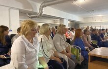 Фото 3: Психіатр із США прочитав львівським медикам лекцію про стреси – під час повітряної тривоги в укритті