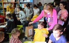 Фото 16: У міській дитячій клінічній лікарні створили «Книжкову палату» для діток