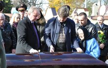 Фото 7: «Сьогодні ми прощаємося з великим українцем, великим львів’янином. Його слово завжди потрапляло у ціль», - А. Садовий