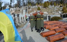 Фото 12: На Личаківському цвинтарі перепоховали 511 останків в’язнів пересильної тюрми №25