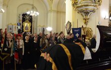 Фото 4: У Львові тисячі вірян попрощались з Блаженнішим Любомиром Гузаром