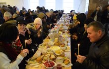 Фото 3: Для потребуючих відбувся Святвечір від «Оселі»