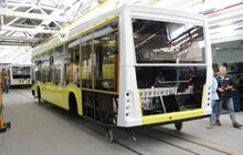 Фото 6: Мер Львова оглянув процес виготовлення тролейбусів «Електрон», які замовило місто