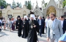 Фото 4: У Львові вшанували спочилих захисників України та помолились на могилі Патріарха Димитрія