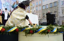 Фото 14: Сьогодні на площі Ринок традиційно освятили воду