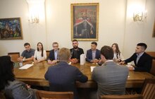 Фото 11: Мер Львова зустрівся з Ніко Амірґулашвілі, котрий планує пішки пройти від Вільнюса до Тбілісі