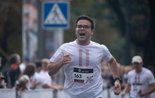 Фото 3: У центрі Львова провели забіг у вишиванках