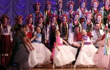 Фото 1: Мер Львова привітав усіх матерів з Днем матері