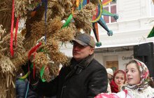 Фото 21: Різдвяного Дідуха встановили у Львові в переддень Різдва