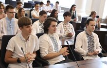 Фото 8: Переможці всеукраїнських етапів олімпіад та конкурсів отримали від міськради по 10 000 грн