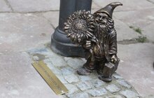 Фото 3: Від сьогодні на одній із площ Львова встановлений Вроцлавський гномик