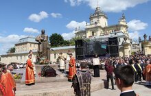 Фото 45: У Львові тисячі вірян попрощались з Блаженнішим Любомиром Гузаром