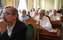 Фото 2: В Ратуші вручили 75 копій ключа від синагоги людям, які досліджують, зберігають та популяризують єврейську спадщину Львова та регіону