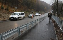 Фото 14: Сьогодні на вул. Личаківській дали змогу проїзду транспорту, однак з організацією реверсивного руху на ділянці від вул. Букової до «Ензиму»