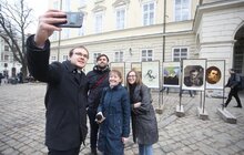 Фото 11: «Шевченко молодий»: на пл. Ринок відкрили виставку до Дня народження українського генія