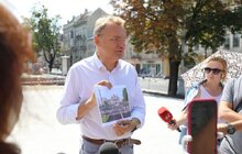 Фото 7: До кінця вересня на пр. Свободи облаштують новий сухий фонтан і відремонтують центральну алею