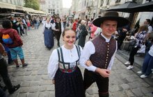 Фото 15: Центром Львова пройшов марш-парад усіх країн-учасників фестивалю «Етновир»
