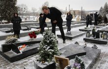 Фото 3: З нагоди Дня Соборності на Личаківському кладовищі вшанували пам’ять тих, хто віддав своє життя в боротьбі за незалежність та територіальну цілісність України