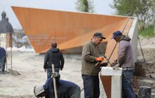 Фото 12: Посадовці міськради та представники підрядної організації оглянули роботи з будівництва Меморіалу Небесної Сотні
