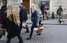 Фото 21: Великдень у Львові: фестиваль писанок, гаївки та багато цікавого