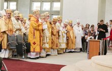 Фото 6: Глава УГКЦ Блаженніший Святослав у співслужінні з єпископами Синоду УГКЦ освятив унікальний храм Софії-Премудрості Божої