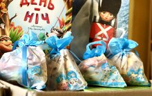 Фото 3: Різдвяні подарунки для дітей з Нікополя: Львівська муніципальна бібліотека та благодійники об’єдналися, щоб створити дітям свято 