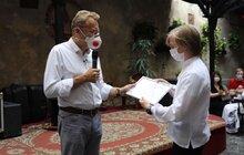 Фото 3: Мер Львова нагородив преміями випускників, які здобули найвищі бали на ЗНО
