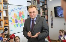 Фото 12: Для мешканців мікрорайону Рясне відкрили сучасну медіатеку - Smart-бібліотеку