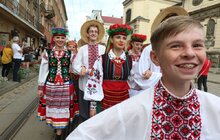 Фото 8: Центром Львова пройшов марш-парад учасників Х фестивалю «Етновир»