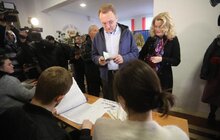 Фото 2: Сім’я міського голови Львова проголосувала