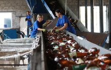 Фото 12: Львівська фірма «Львіввторресурс» переробляє пластик та за власні кошти встановила контейнери для збору пластику в будинках ОСББ