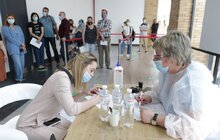 Фото 24: Сьогодні у Львові щеплено від коронавірусу 1590 осіб