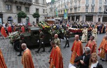 Фото 56: У Львові тисячі вірян попрощались з Блаженнішим Любомиром Гузаром