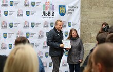 Фото 11: 100 талановитих дитячих тренерів Львова отримали по 25 тисяч гривень