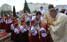 Фото 24: В рамках святкування 20-річчя візиту до України Івана Павла ІІ, у Львові відбулась святкова Архиєрейська Літургія