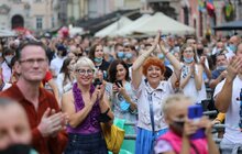 Фото 13: У Львові «Всьо чотко» — на пл. Ринок виступають Брати Гадюкіни