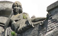 Фото 3: У Львові відреставрували скульптурний декор на аттику будинку №37 на вул. Коновальця