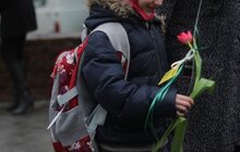 Фото 5: В центрі міста вчора львів’янкам дарували тюльпани та вітали з початком весни