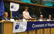 Фото 12: А.Садовий представив проекти енергоефективності Львова у Європарламенті