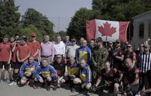 Фото 7: У Львові зіграли у вуличний хокей із канадцями