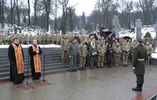 Фото 18: З нагоди Дня Збройних Сил України у Львові на Личакові вшанували новітніх Героїв
